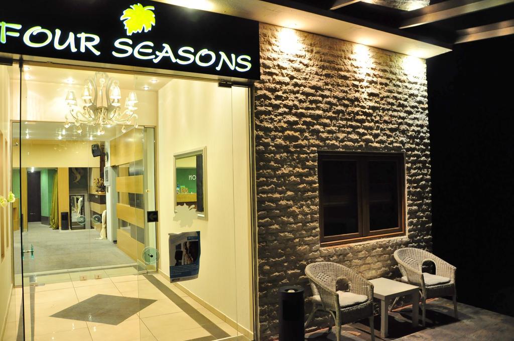Four Seasons Hotel Trílofon Esterno foto
